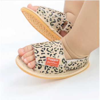 Chaussures bebe leopard